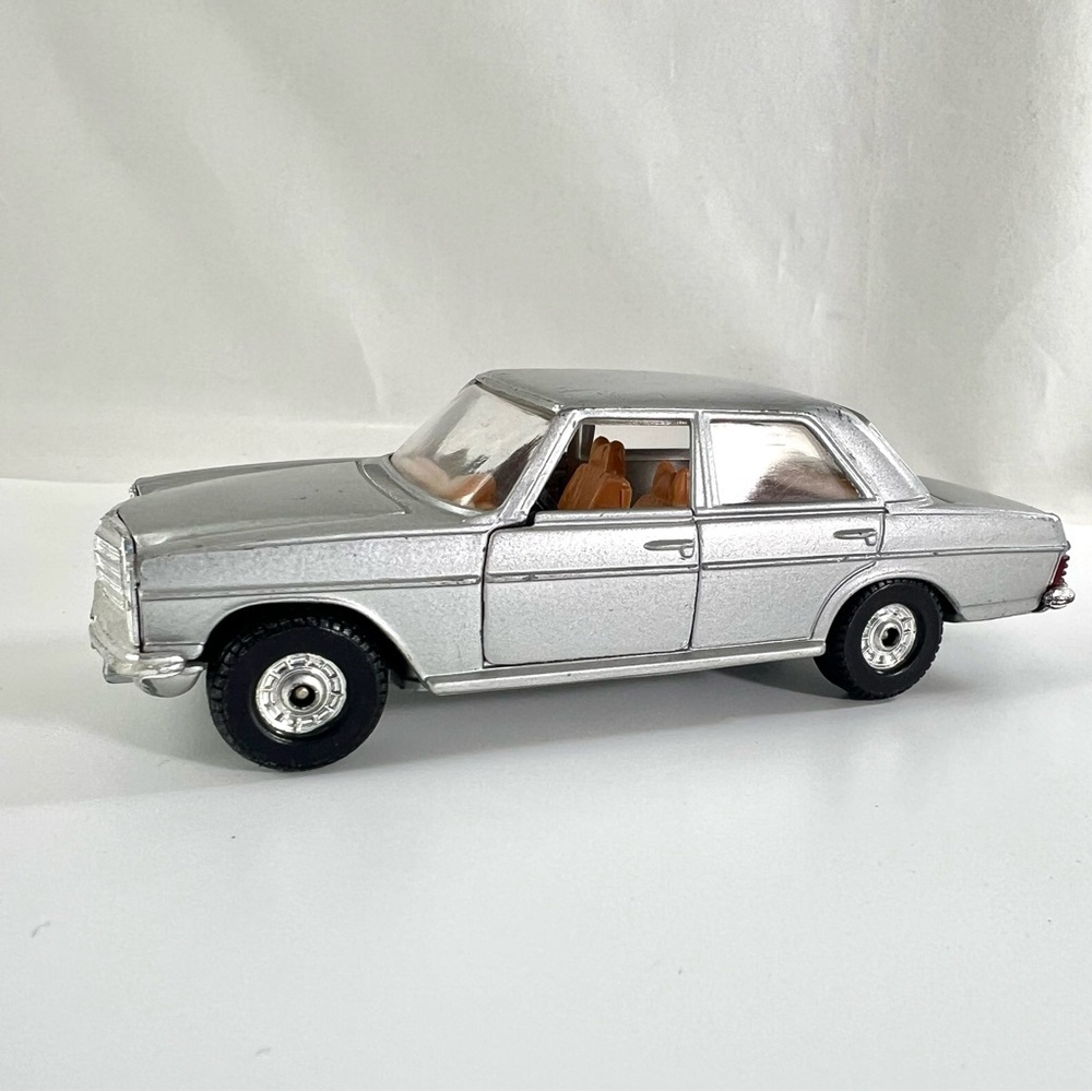 Corgi Vintage Silver Die-Cast Mercedes Benz 240 D Car Great Britain